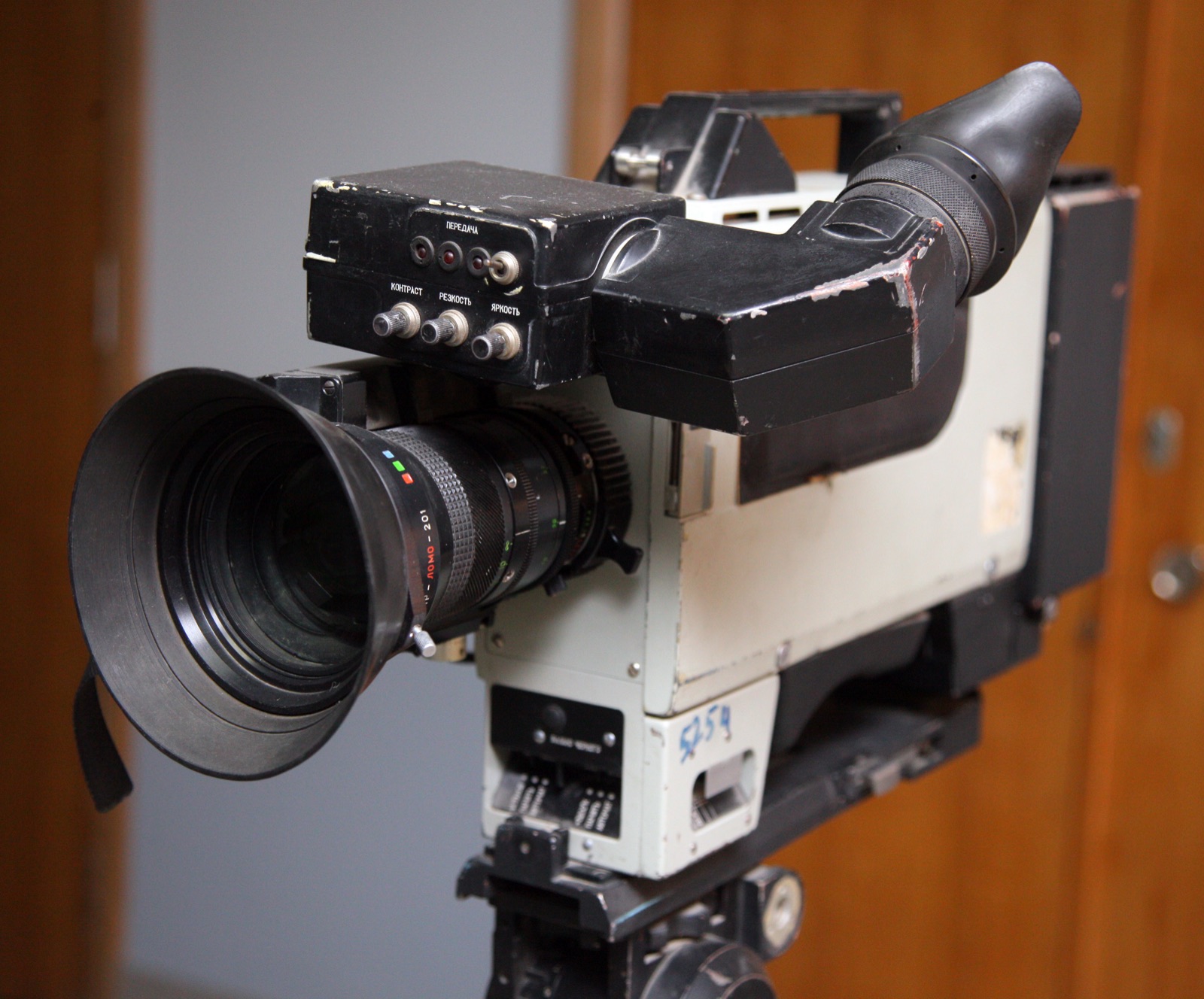 Creative workstation for AI video and cinematic visual prompt development.